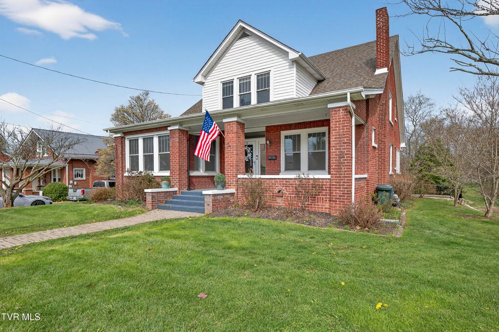 Photo of 415 Main Street, Marion, VA 24354 (MLS # 9993077)