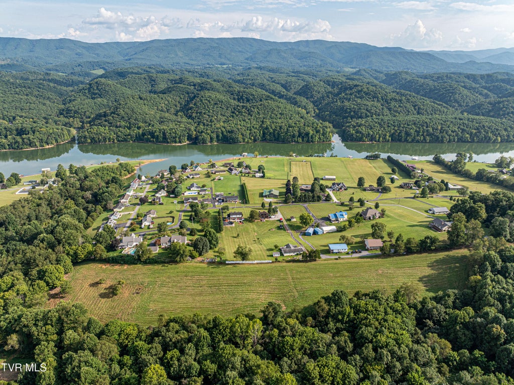 Photo of Tbd Lake Crest Drive, Abingdon, VA 24211 (MLS # 10002036)