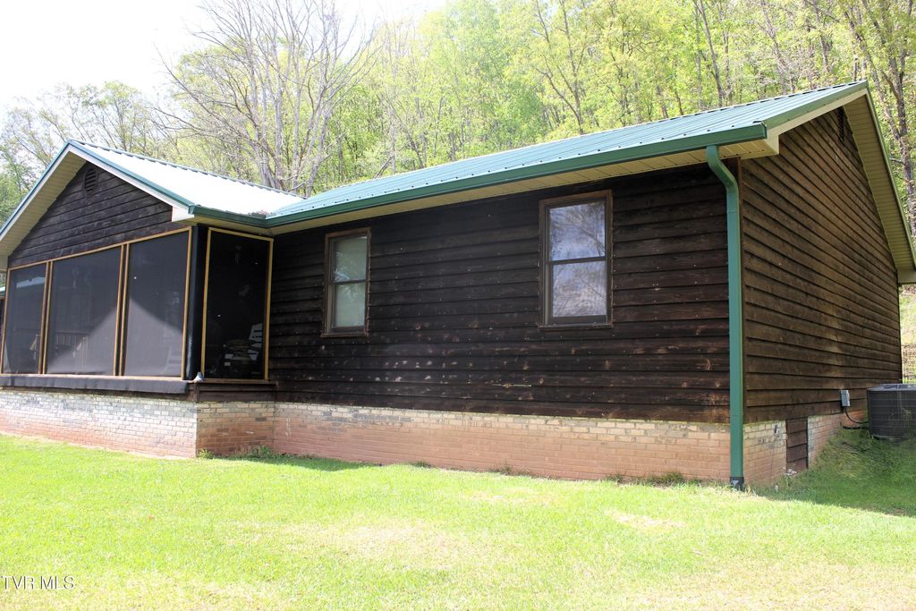 Photo of 2193 Burem Road, Rogersville, TN 37857 (MLS # 9994250)