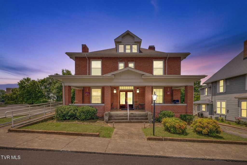 Photo of 522 Alabama Street, Bristol, TN 37620 (MLS # 9983079)