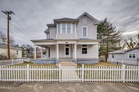 Photo of 601 6th Street, Bristol, TN 37620 (MLS # 9990822)