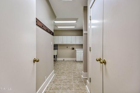 Tiny photo for 208 Park Ridge Court, Kingsport, TN 37664 (MLS # 9984509)