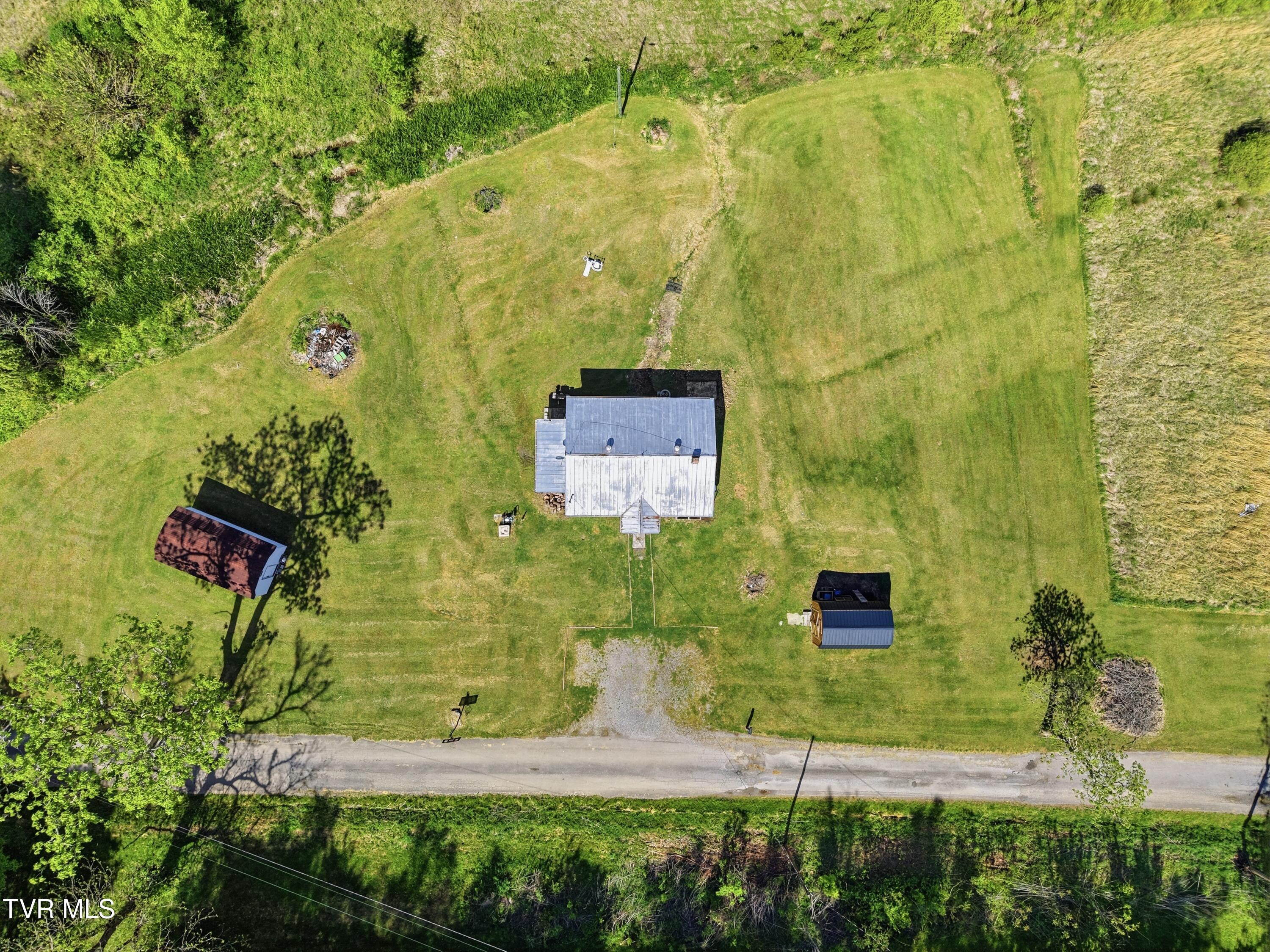 525 Matthews Lane