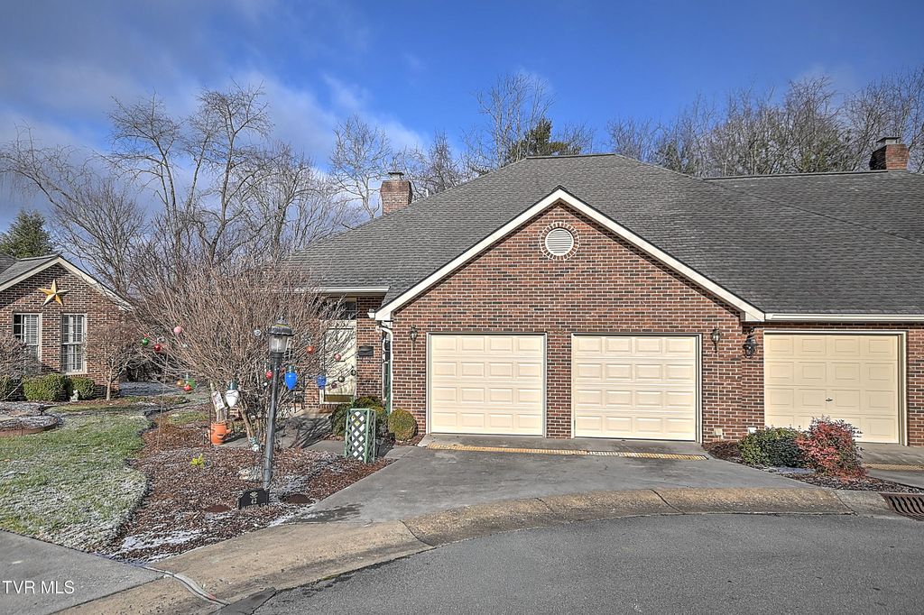 Photo of 42 Platinum Court #42, Johnson City, TN 37604 (MLS # 9989641)