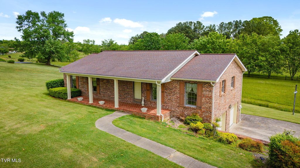 Photo of 453 Twin Barns Road, Greeneville, TN 37743 (MLS # 9994697)