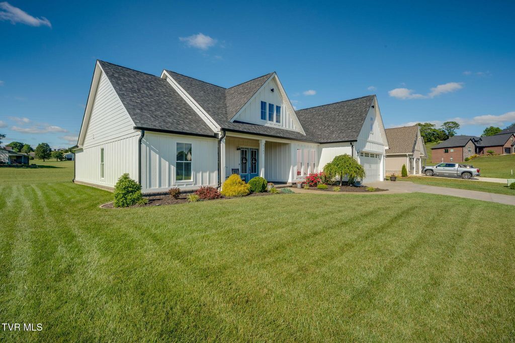 Photo of 2137 Cattlemans Trail, Jonesborough, TN 37659 (MLS # 9995509)