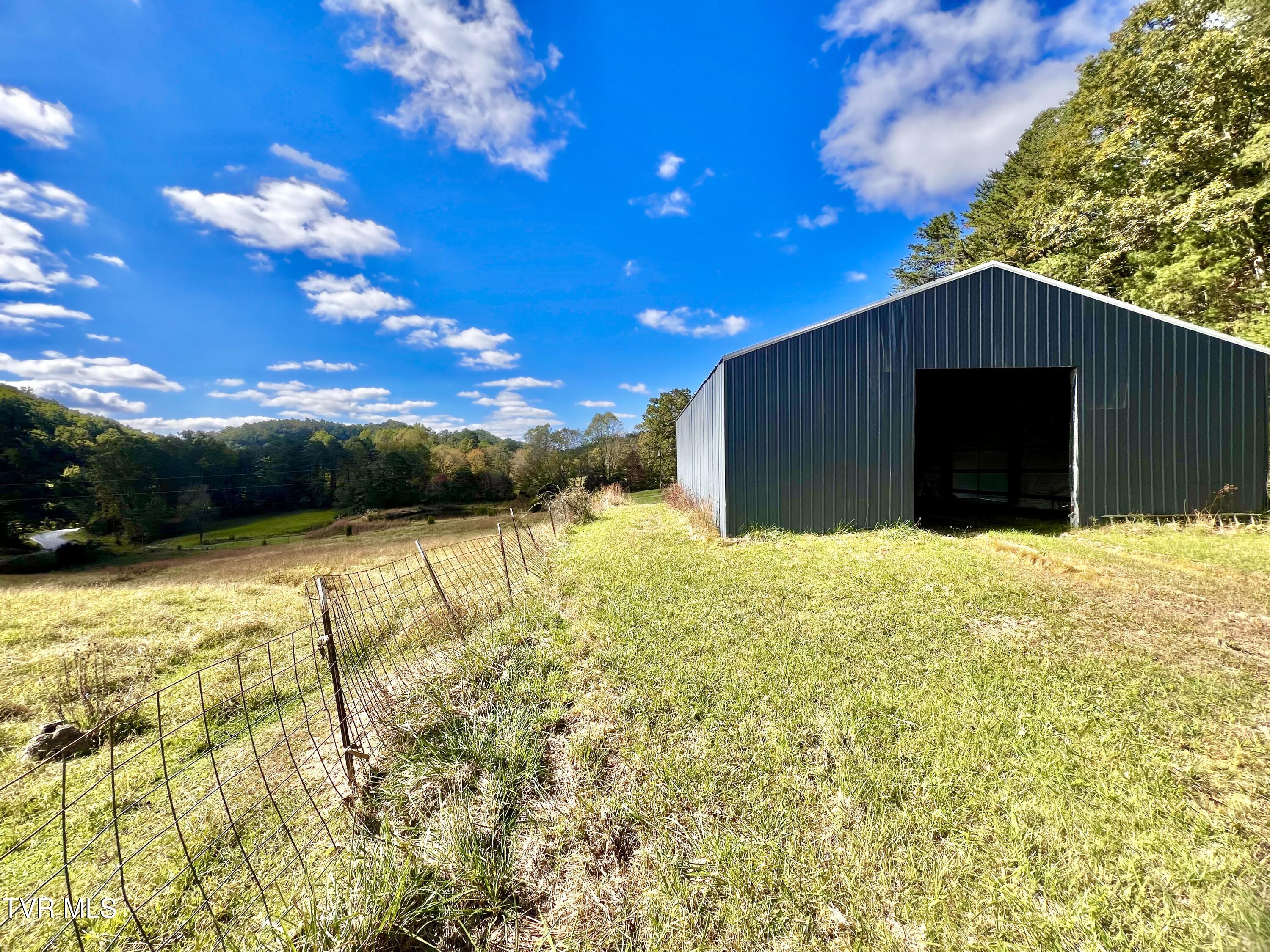 1393 Caney Valley Loop, Surgoinsville, Tennessee image 3