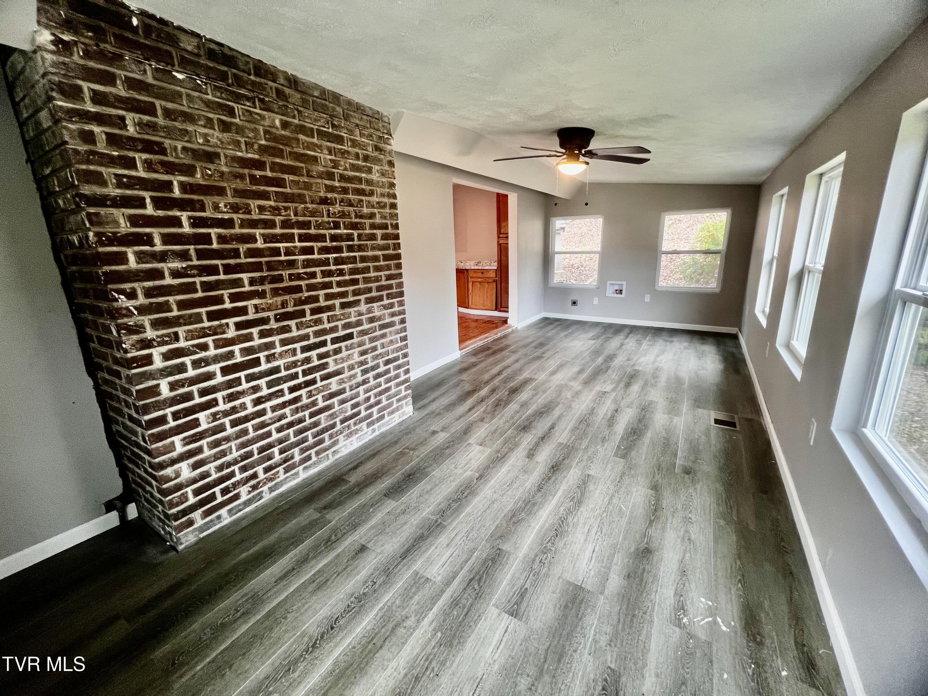 1393 Caney Valley Loop, Surgoinsville, Tennessee image 24