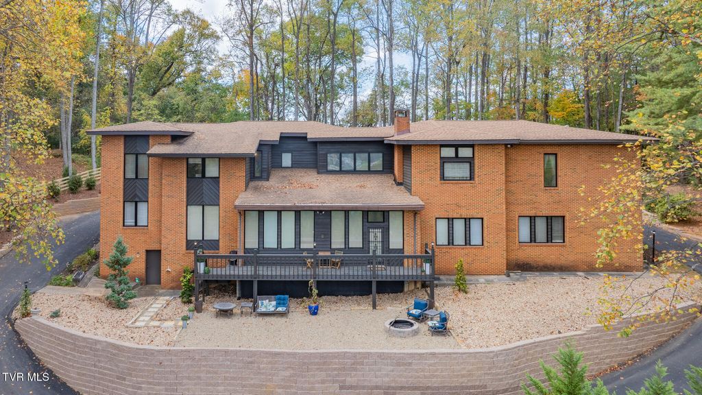 Photo of 3606 Honeywood Drive, Johnson City, TN 37604 (MLS # 9989035)