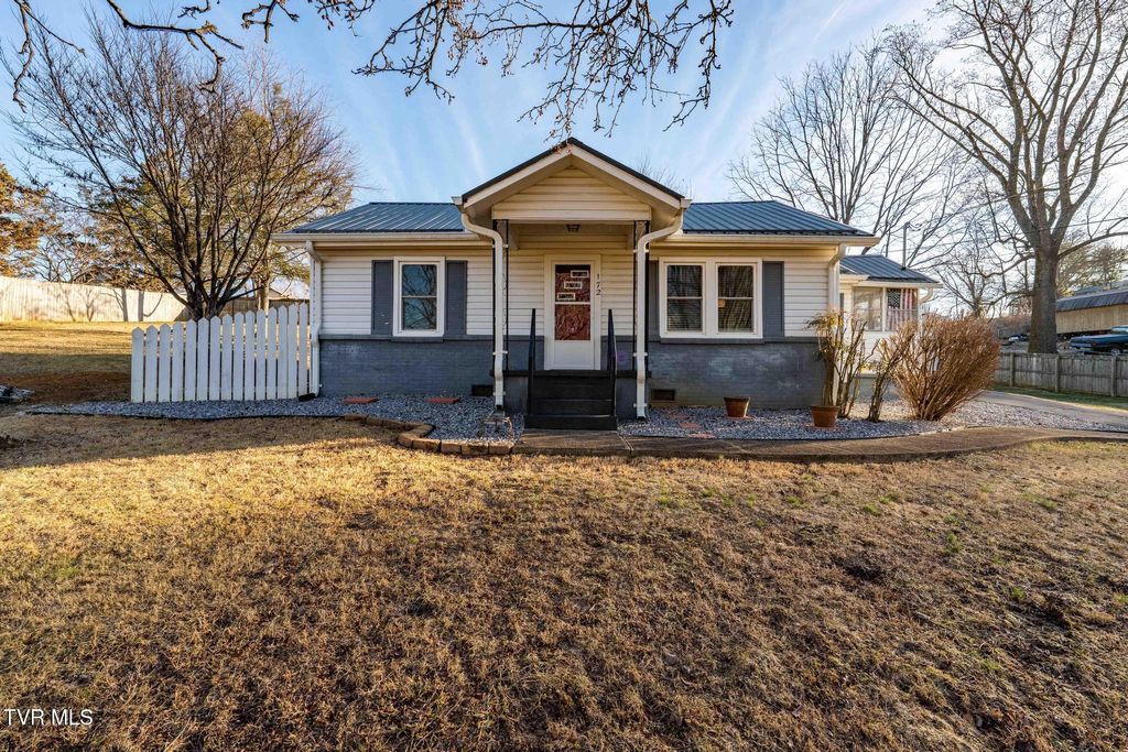 Photo of 172 Hopper Road, Johnson City, TN 37601 (MLS # 9989529)