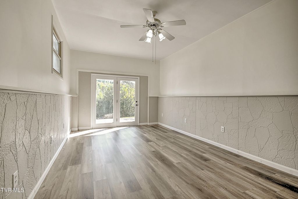 Photo of 1204 Carters Valley Road, Kingsport, TN 37660 (MLS # 9986564)