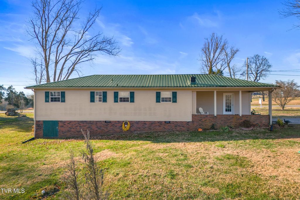 Photo of 100 Carroll Circle, Rogersville, TN 37857 (MLS # 9989826)