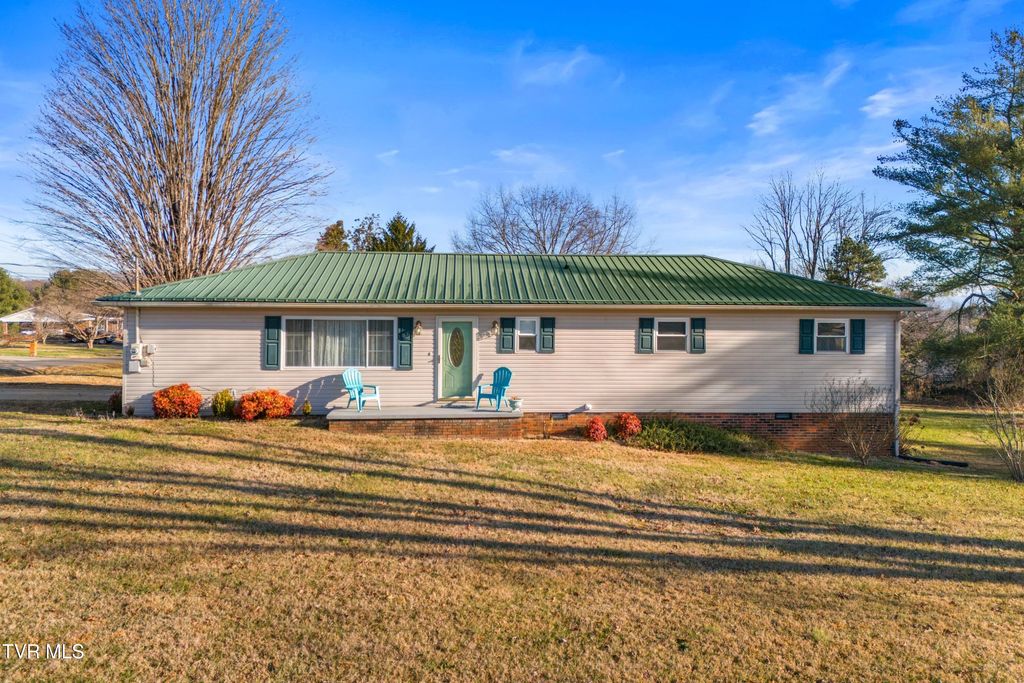 Photo of 100 Carroll Circle, Rogersville, TN 37857 (MLS # 9989826)
