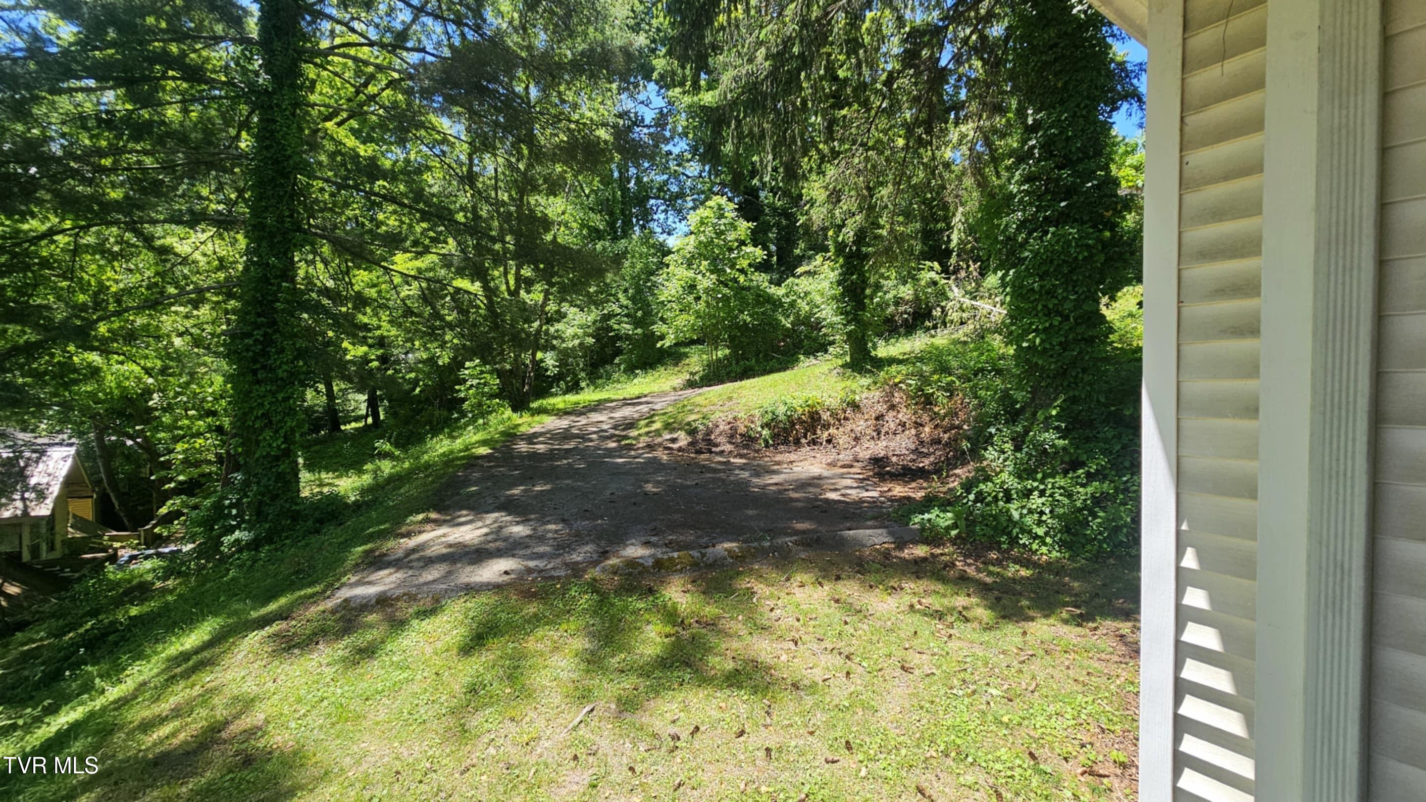 736 The Terrace Street, Norton, Virginia image 5