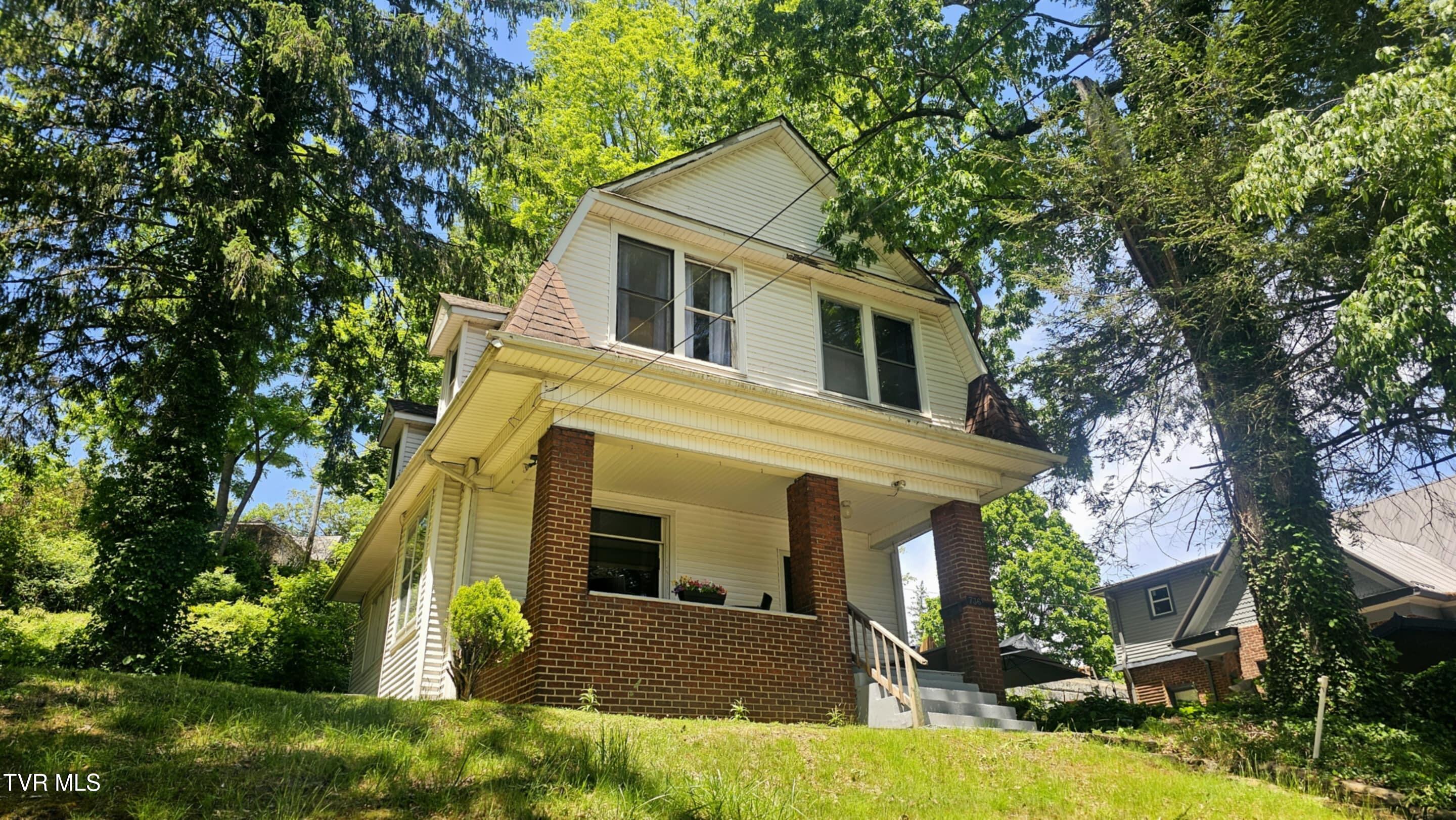 736 The Terrace Street, Norton, Virginia image 2