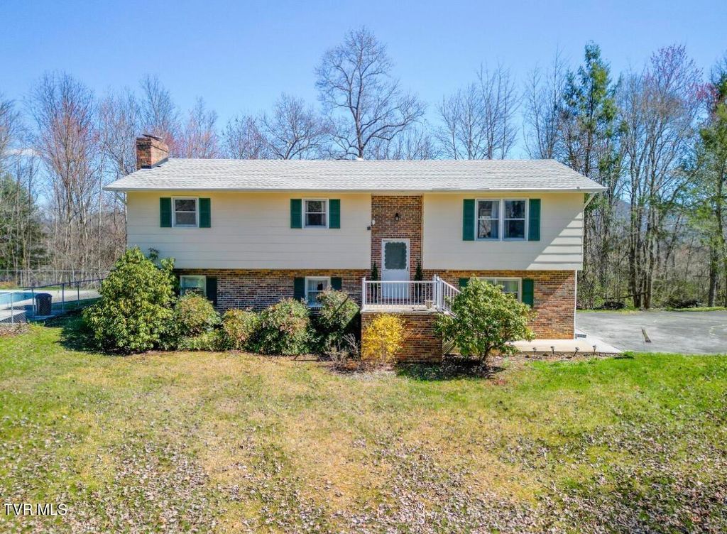 Photo of 134 Independence Lane, Elizabethton, TN 37643 (MLS # 9992164)