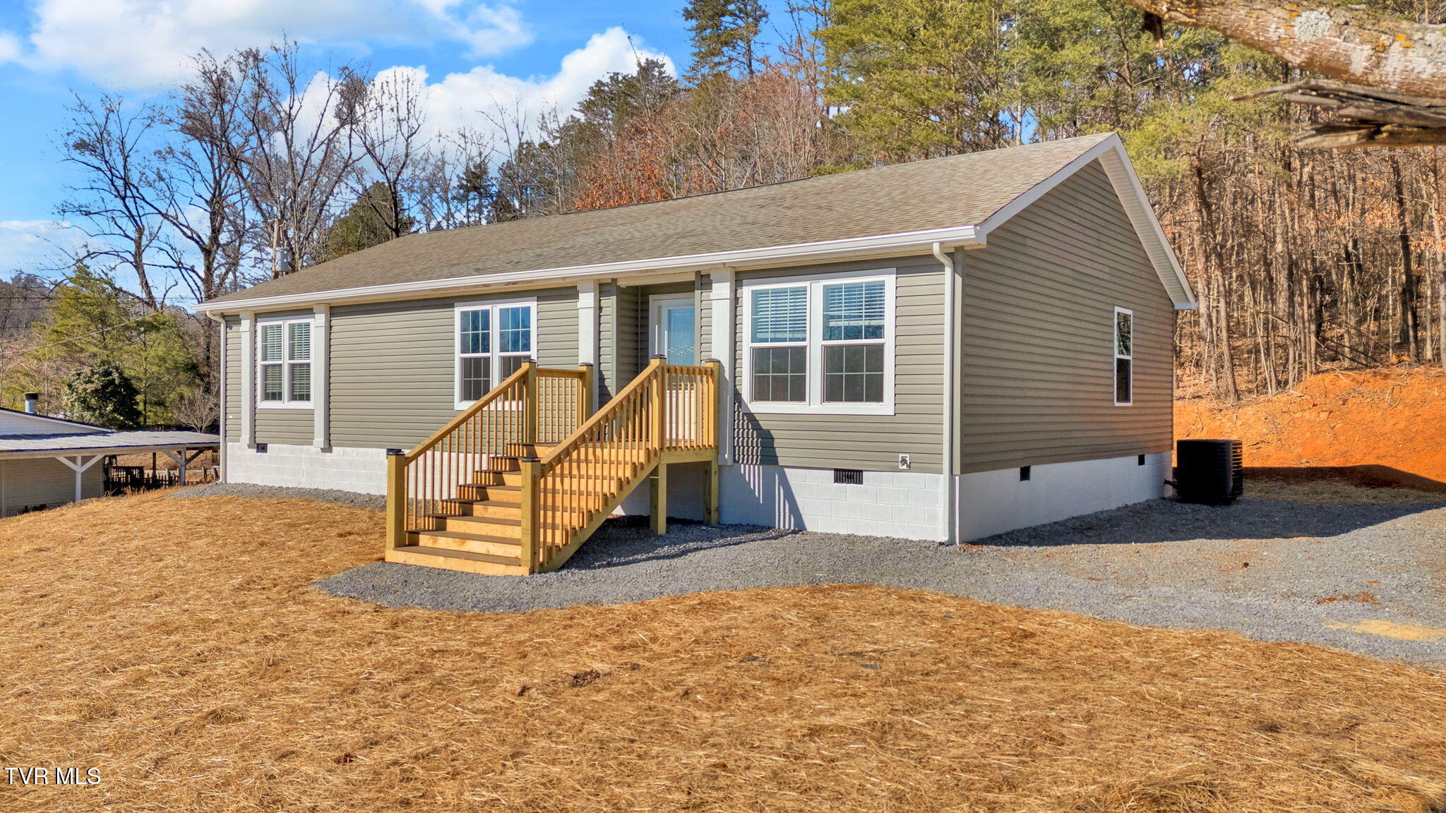 8185 Kingsport Highway Highway, Chuckey, Tennessee image 6