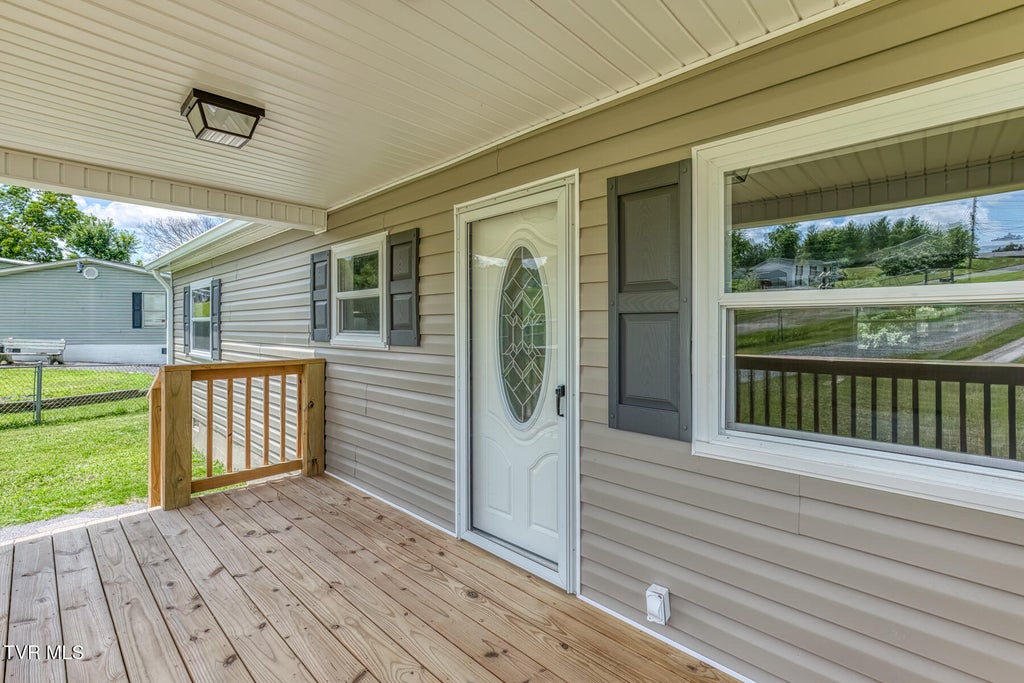 Photo of 105 Pemberton Court, Bristol, TN 37620 (MLS # 9998302)