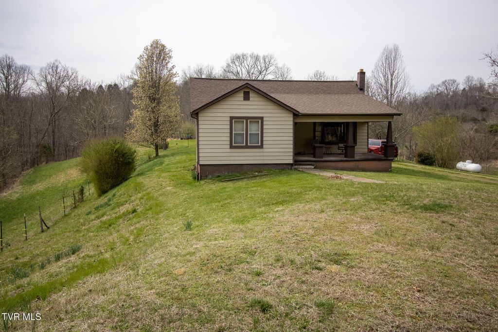 Photo of 2911 Kingdom Road, Duffield, VA 24244 (MLS # 9992665)