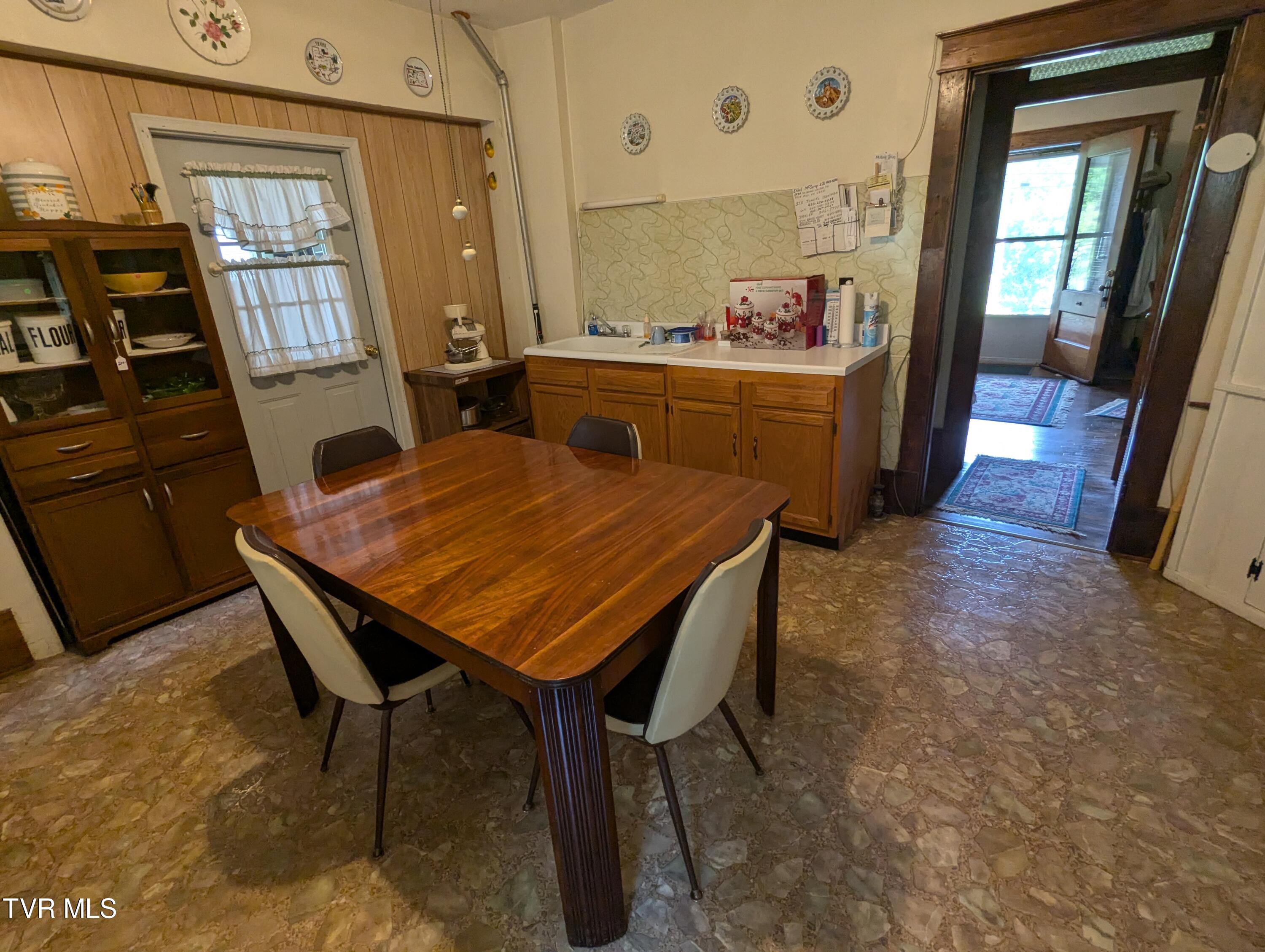 5994 Dr Thomas Walker Road, Rose Hill, Virginia image 14