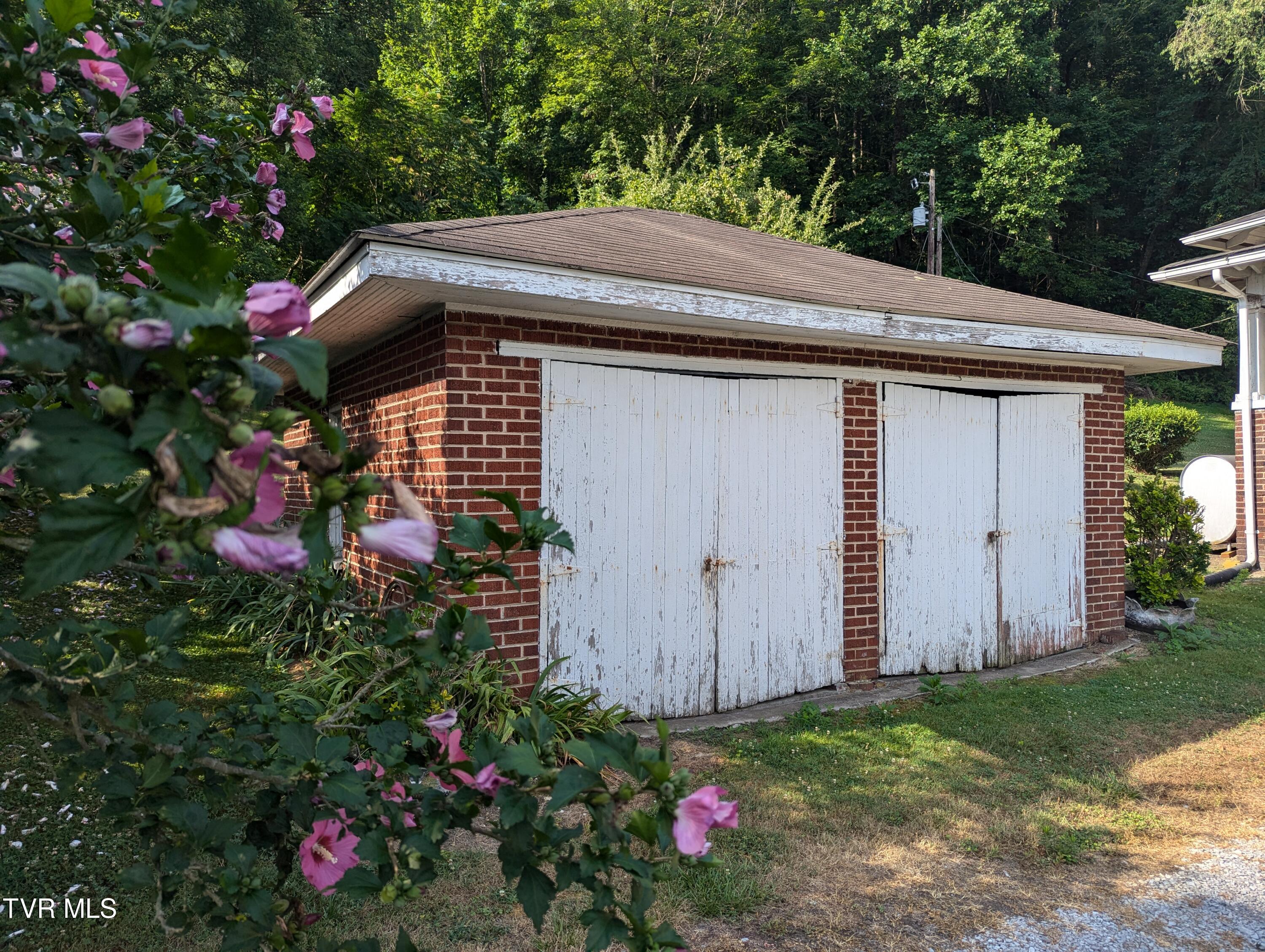 5994 Dr Thomas Walker Road, Rose Hill, Virginia image 3