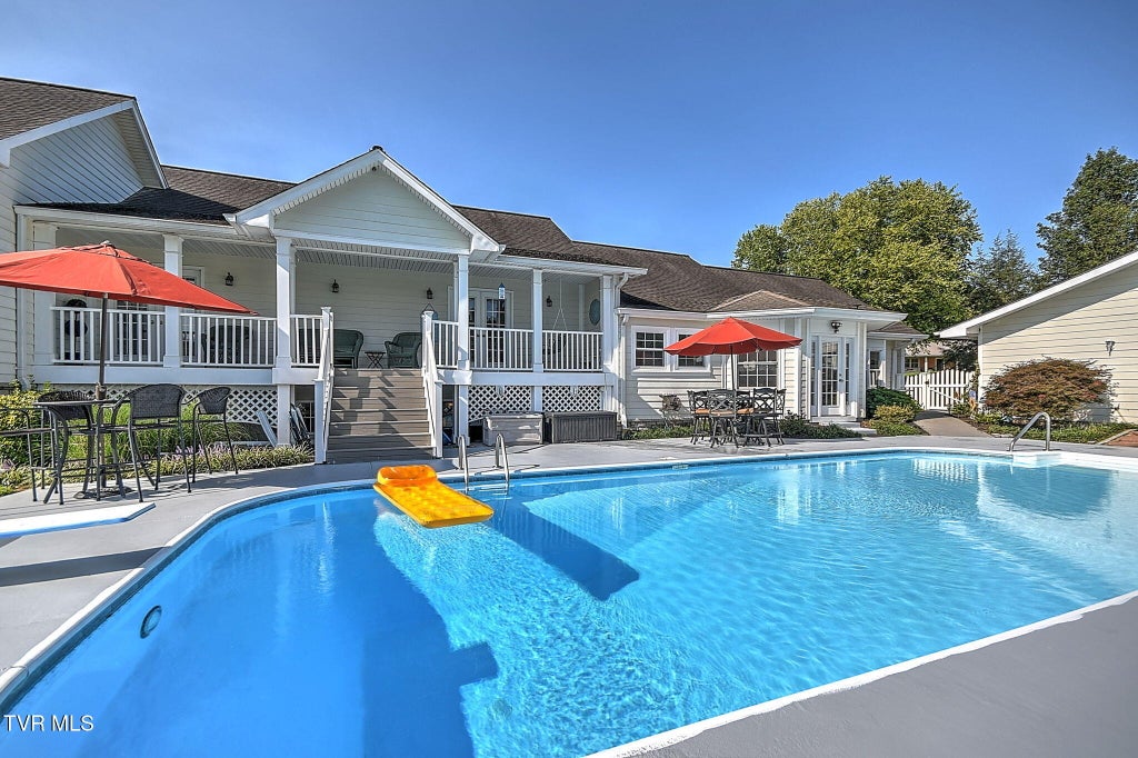 Photo of 414 Carter Hill Road, Piney Flats, TN 37686 (MLS # 10000112)