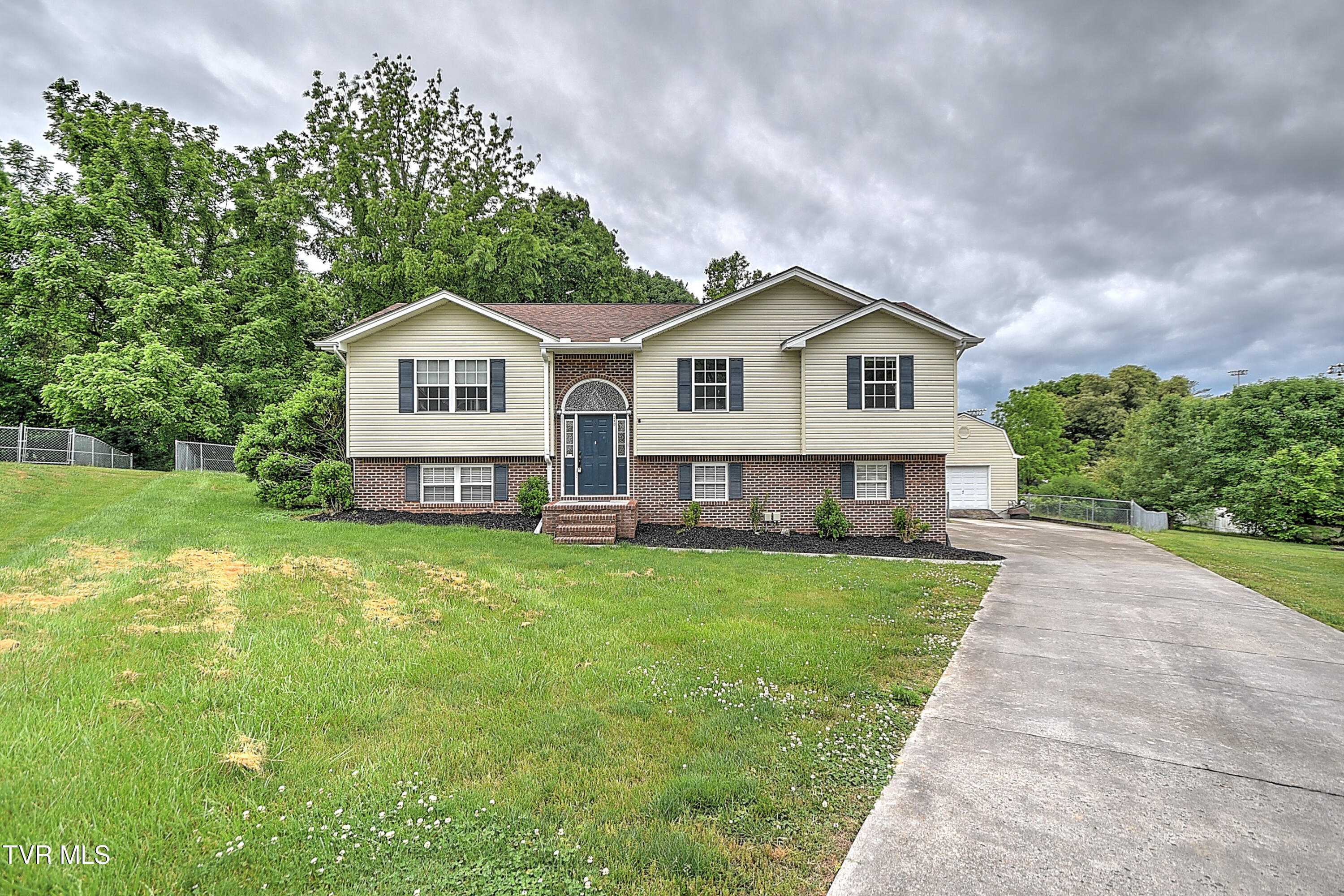 210 Falcon View Drive