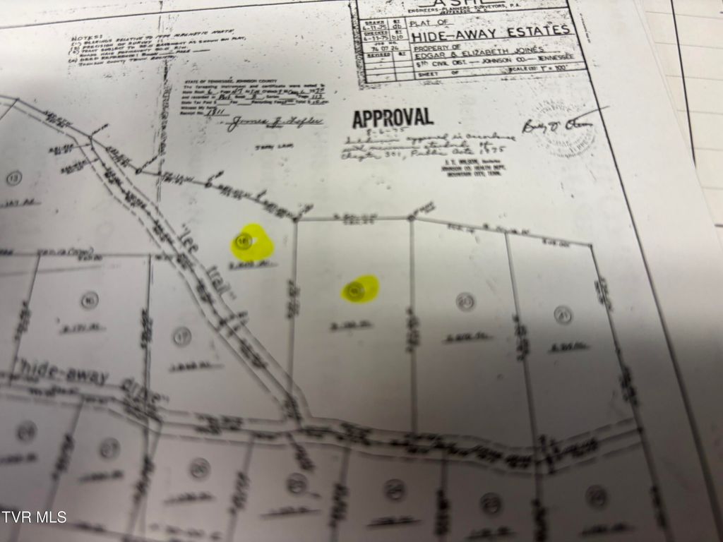 Photo of 889 Hide Away Drive, Butler, TN 37640 (MLS # 9995688)