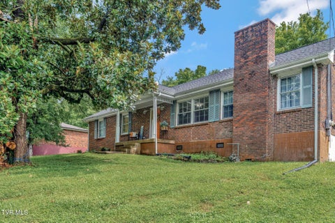 Homes For Sale - 157 Robinhood Circle<br/> Hendersonville, TN 37075