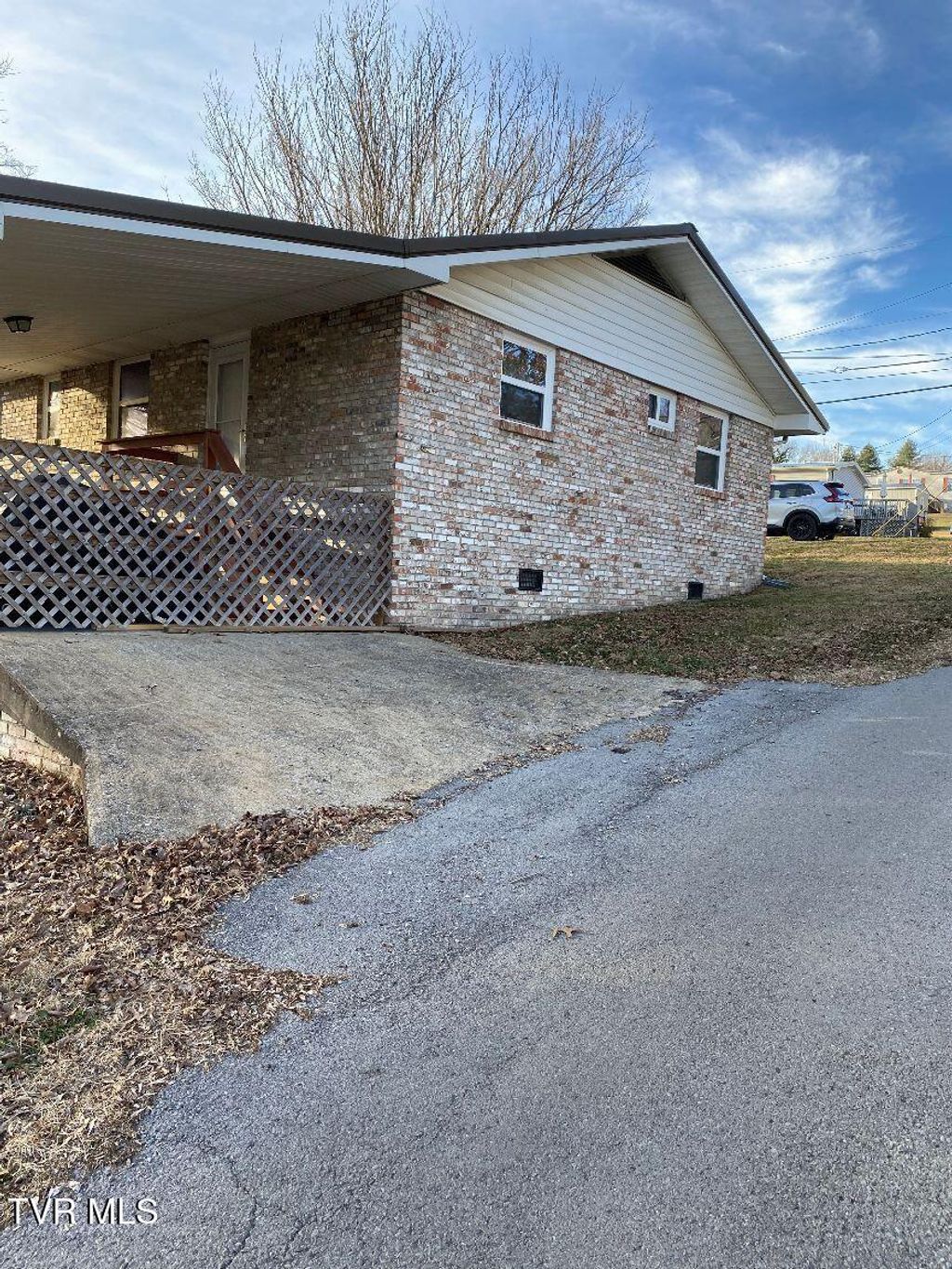 Photo of 147 Third Street, Jonesville, VA 24263 (MLS # 9989896)