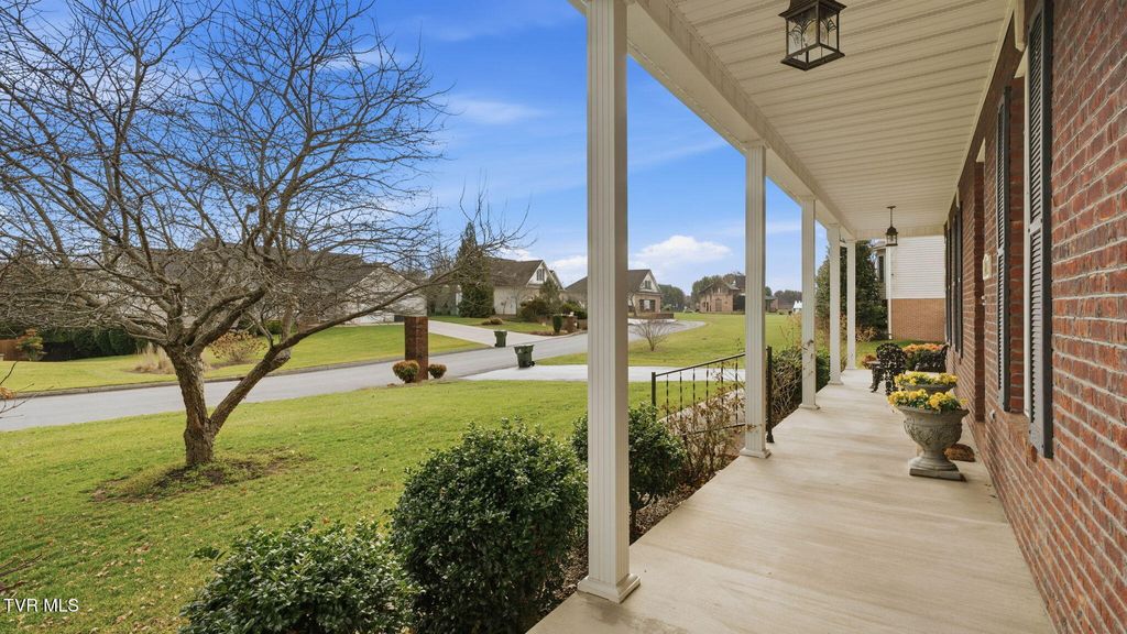 Photo of 1218 Glen Abbey Way, Johnson City, TN 37615 (MLS # 9990071)