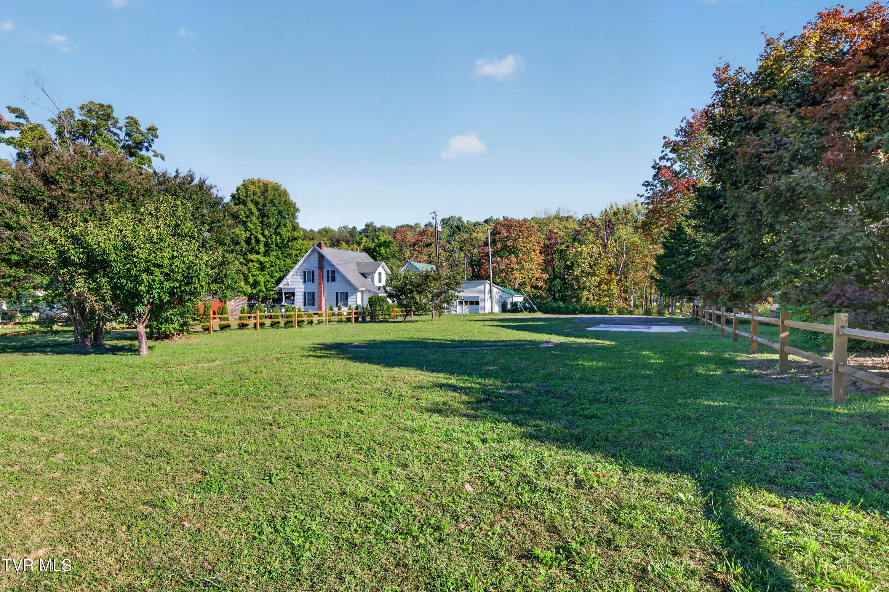 215 East Laurel Avenue