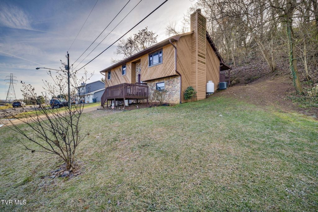 Photo of 248 River Edge Drive, Kingsport, TN 37660 (MLS # 9988904)