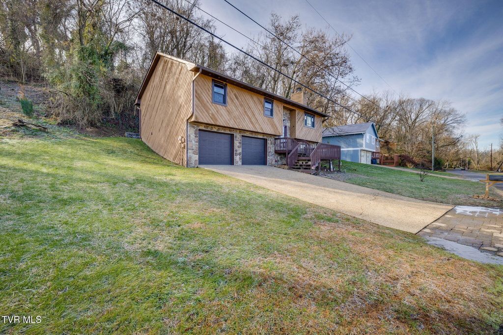 Photo of 248 River Edge Drive, Kingsport, TN 37660 (MLS # 9988904)