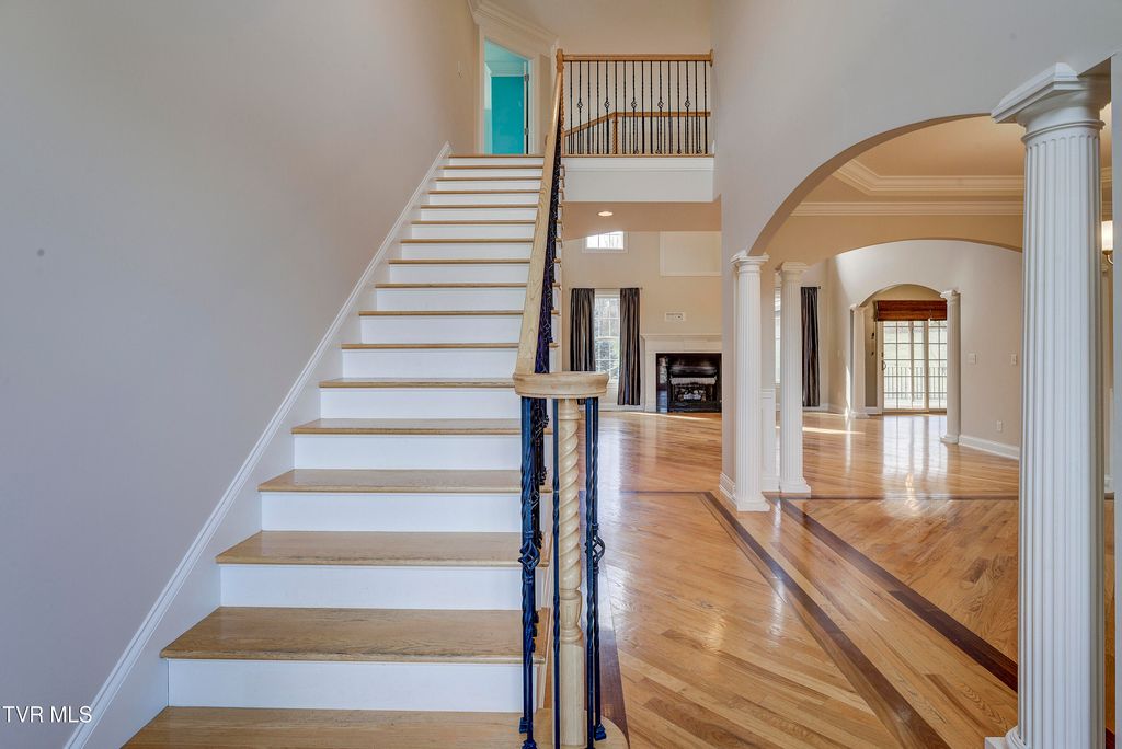 Photo of 405 Heather View Drive, Jonesborough, TN 37659 (MLS # 9977503)