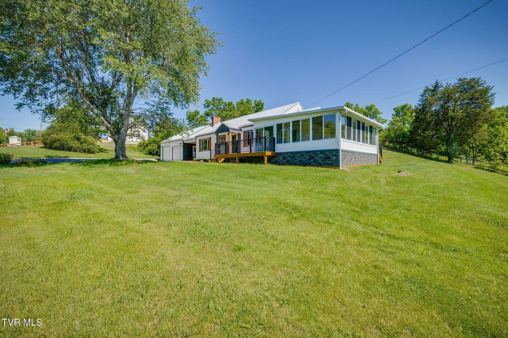 Photo of 104 Rosemont Street, Kingsport, TN 37660 (MLS # 9996462)