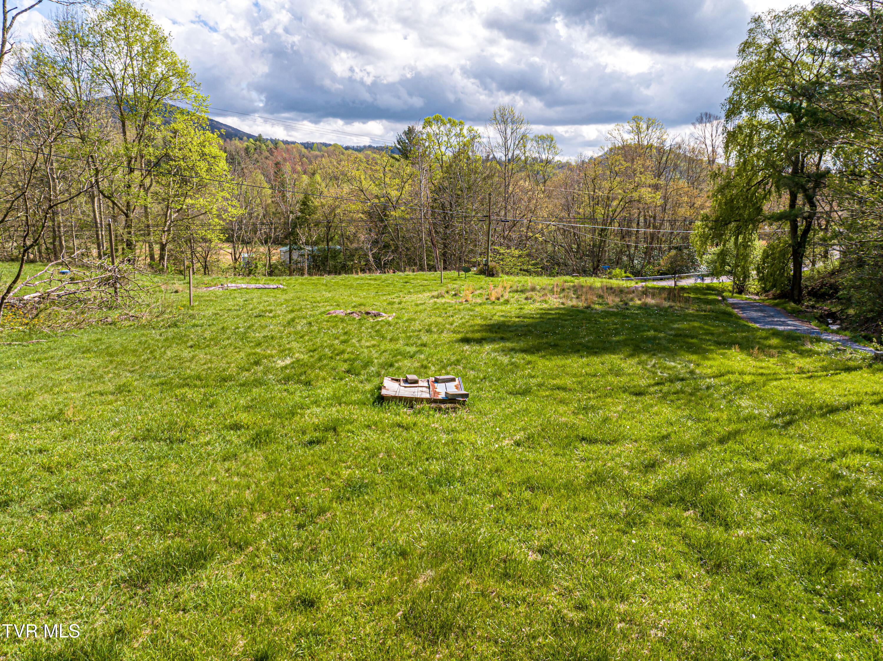 513 Beadwood Lane, Damascus, Virginia image 47