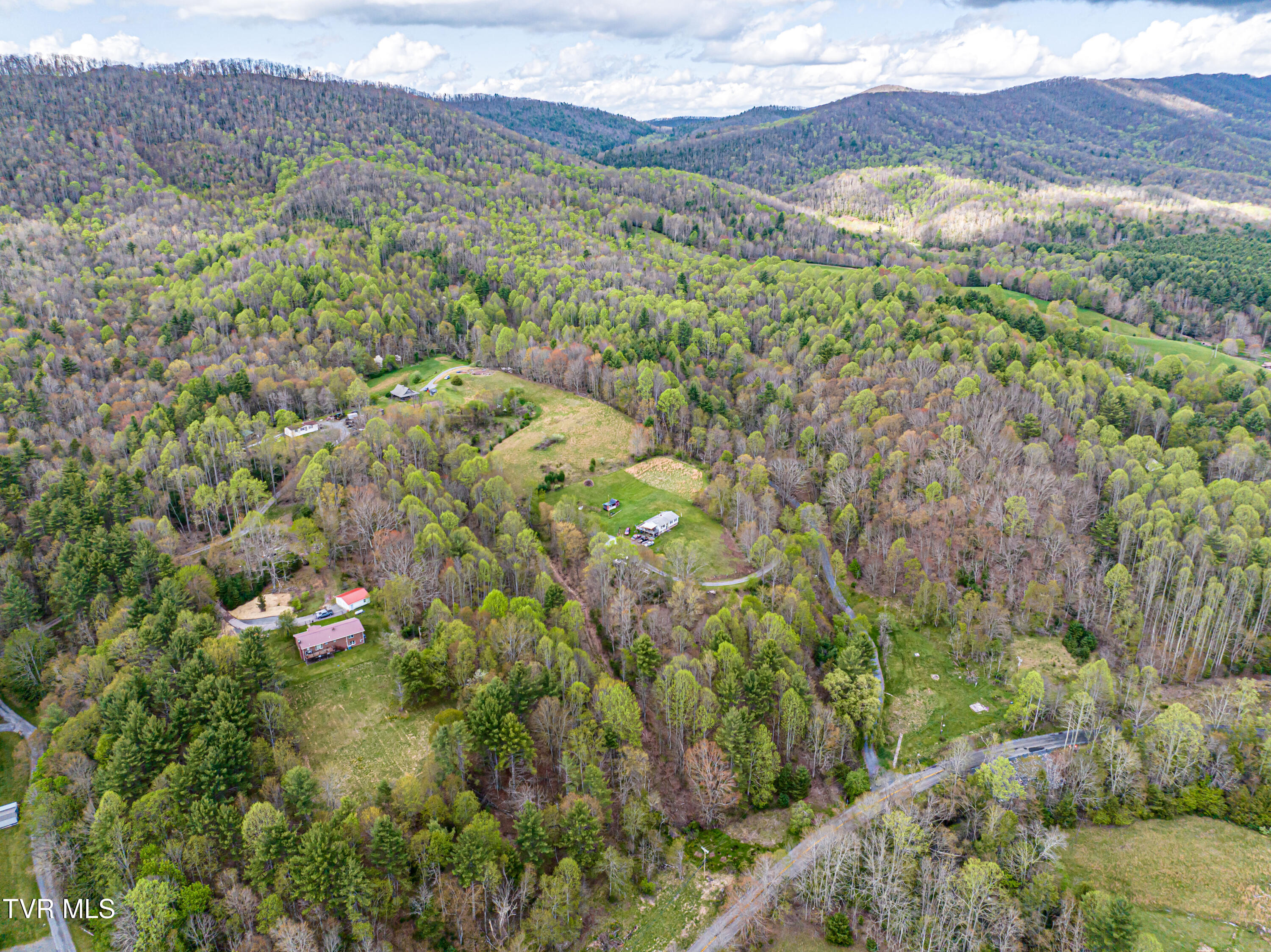 513 Beadwood Lane, Damascus, Virginia image 45