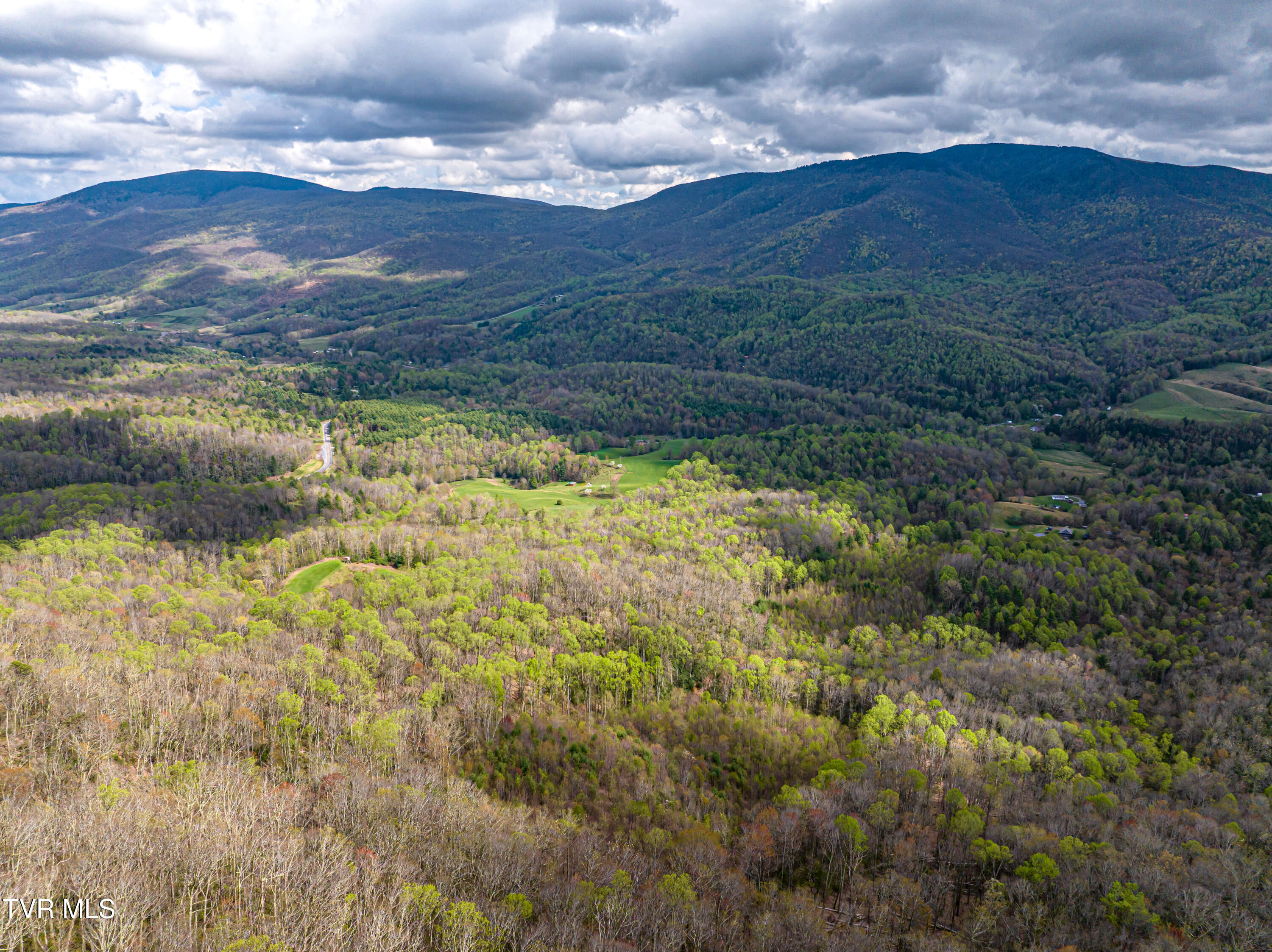 513 Beadwood Lane, Damascus, Virginia image 30