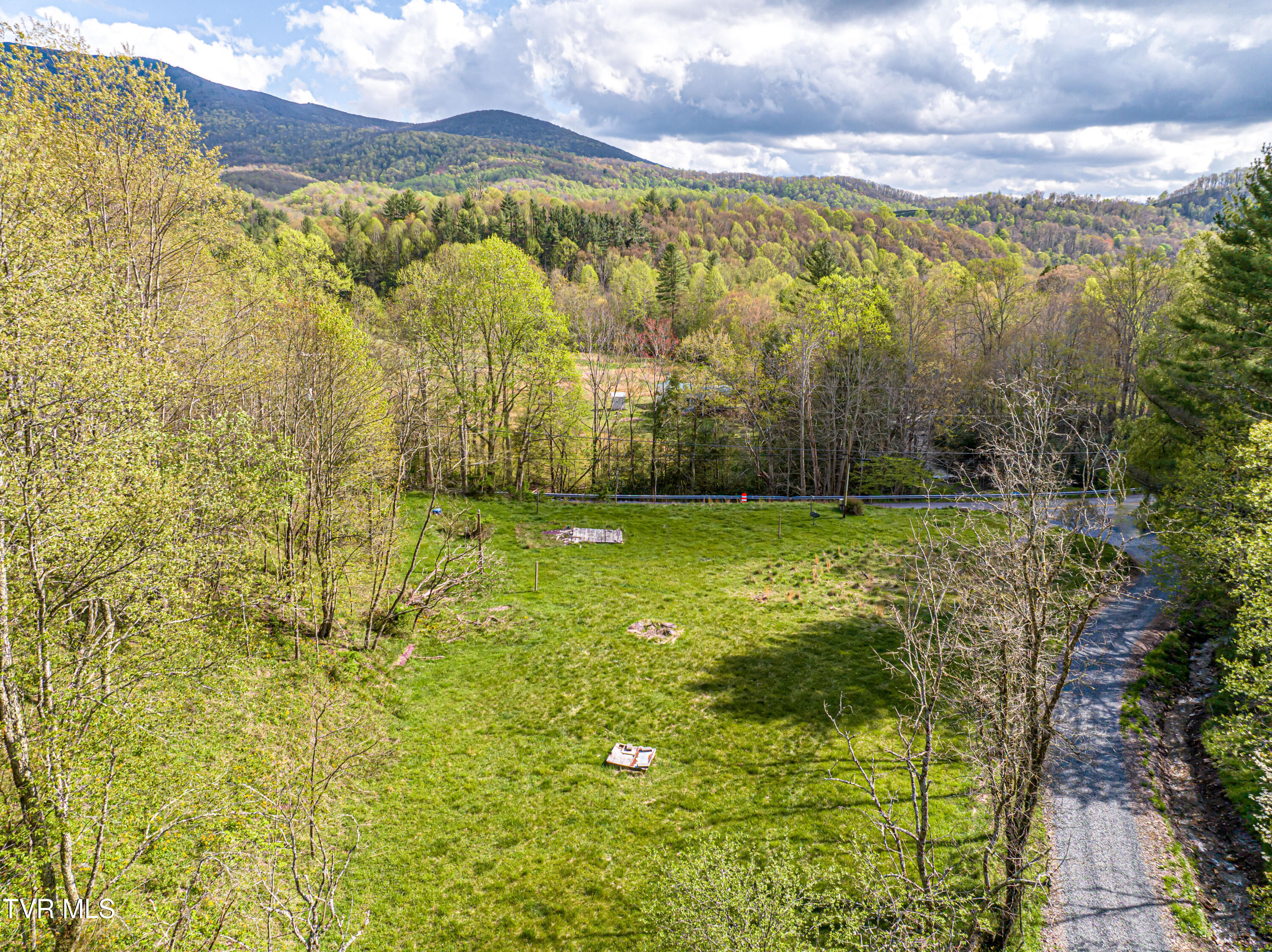 513 Beadwood Lane, Damascus, Virginia image 8