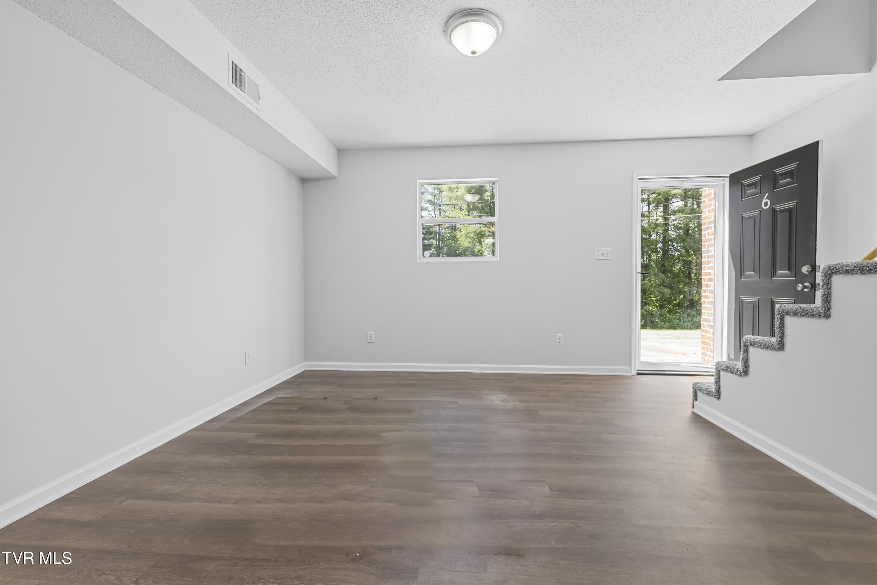 201 Ron Royce Drive #8, Elizabethton, Tennessee image 2