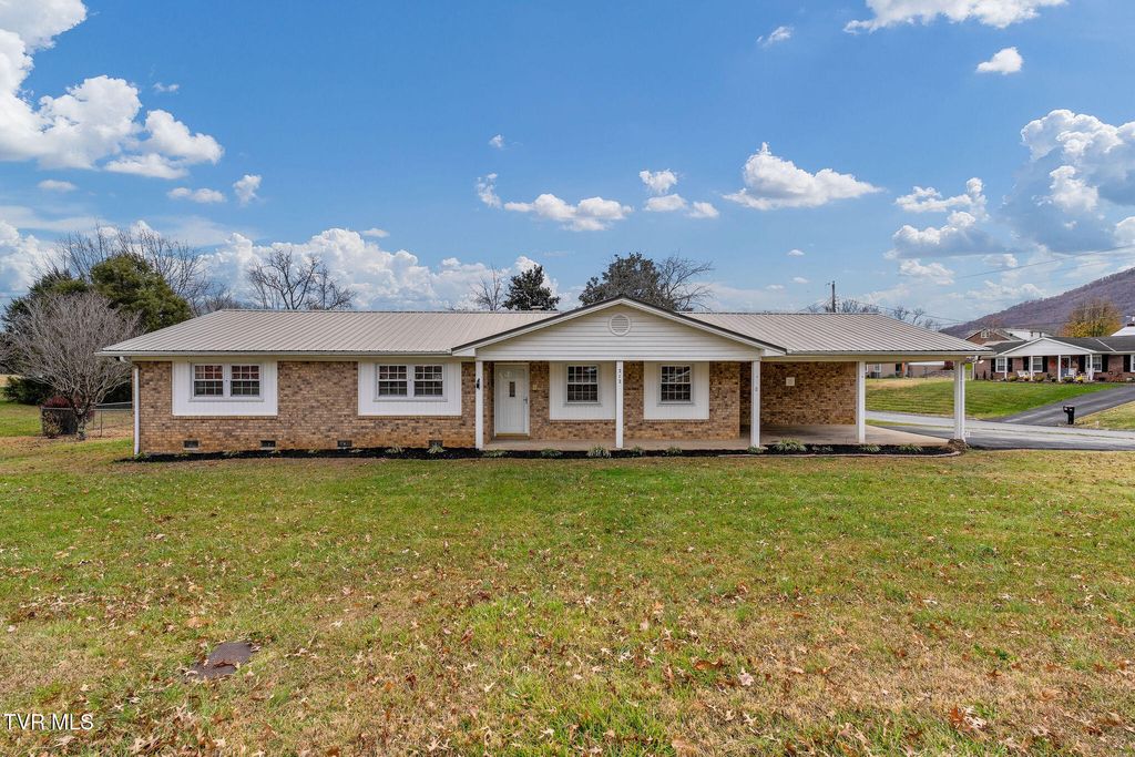 Photo of 212 Mayflower Road, Johnson City, TN 37601 (MLS # 9988594)