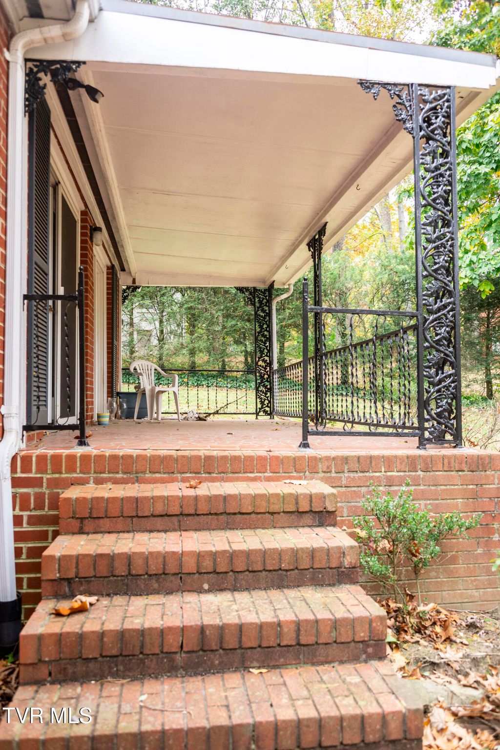 Photo of 904 Forest Avenue, Johnson City, TN 37601 (MLS # 9987712)