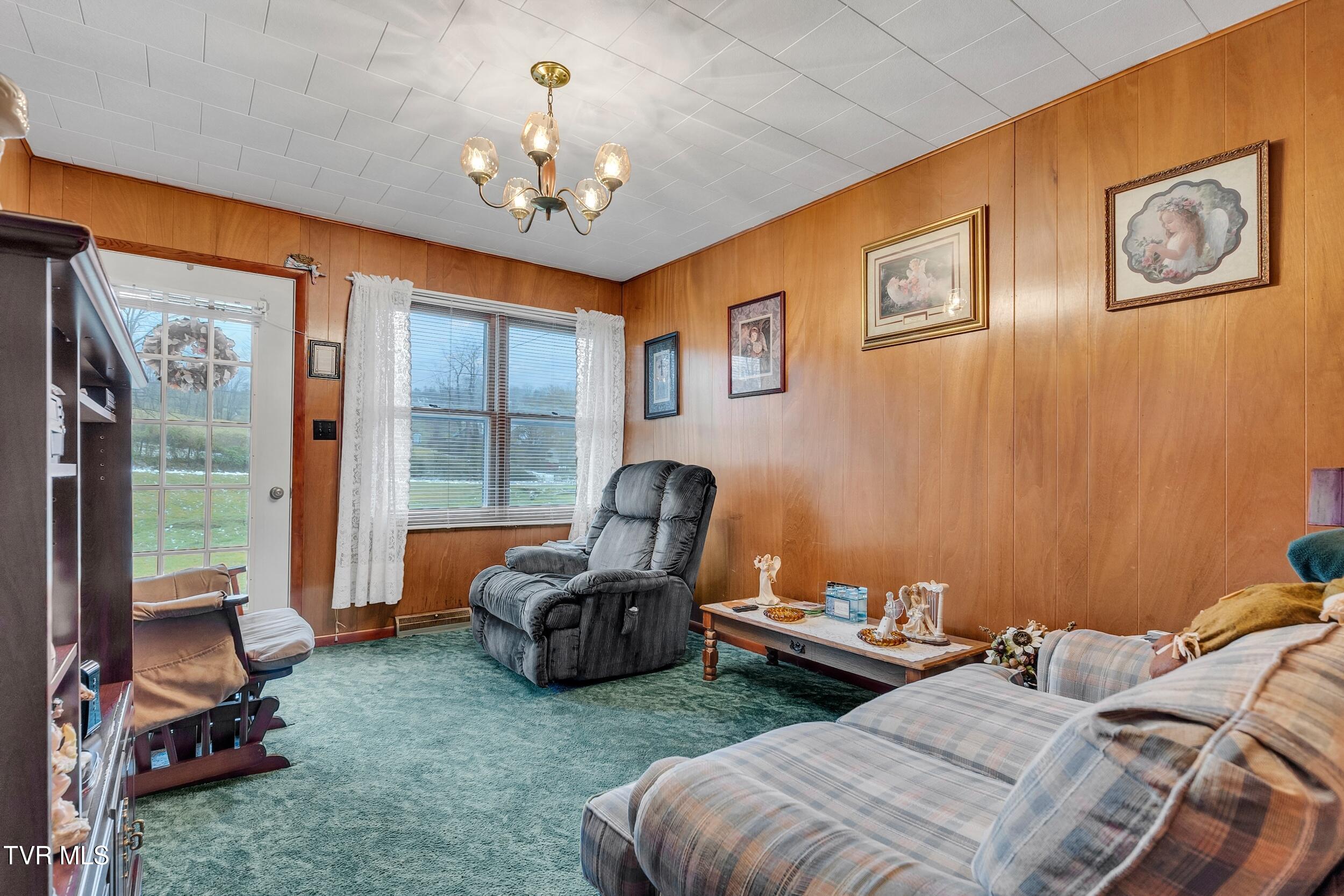 1095 Stonebruise Road, Lebanon, Virginia image 8