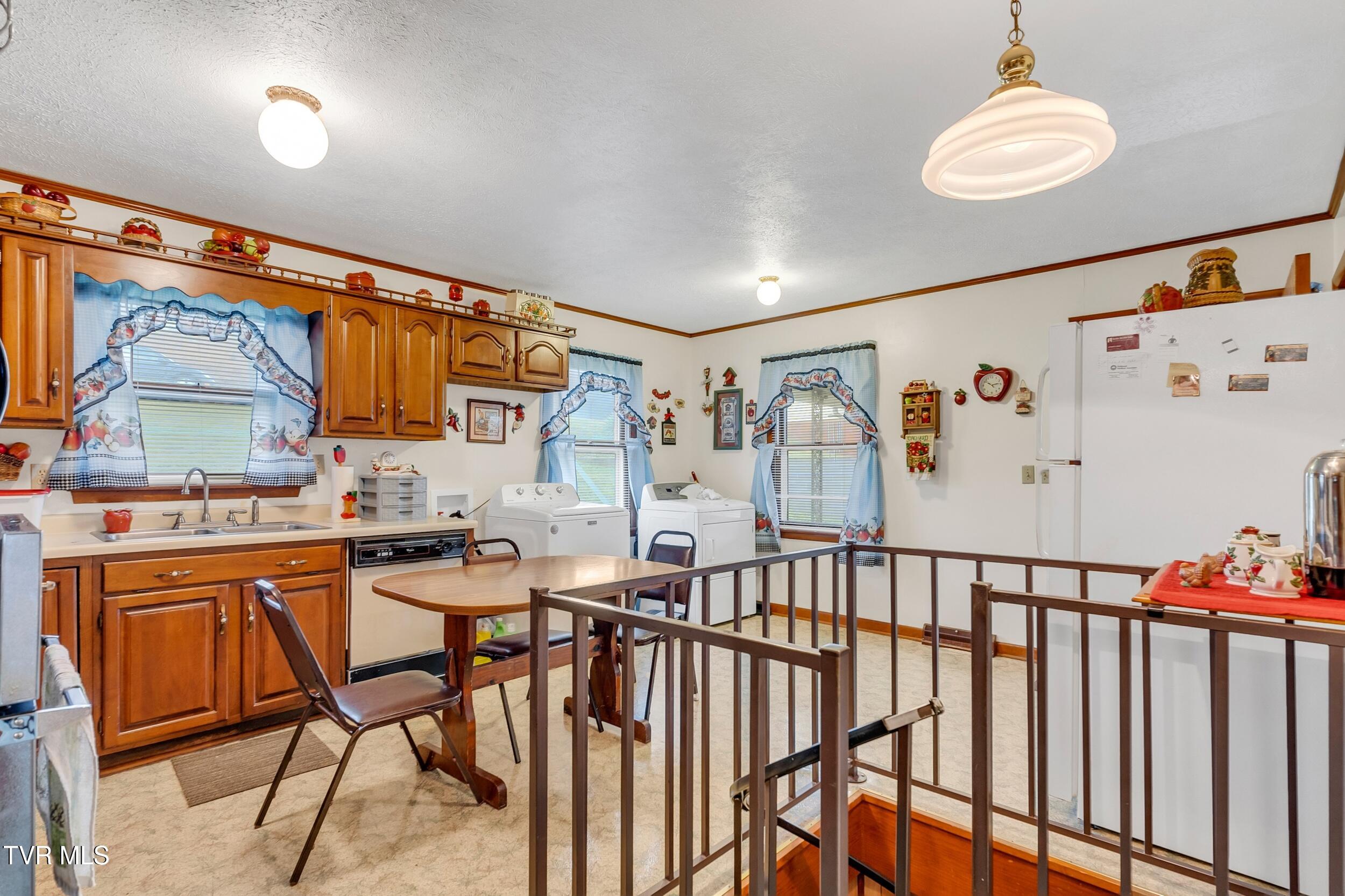 1095 Stonebruise Road, Lebanon, Virginia image 13