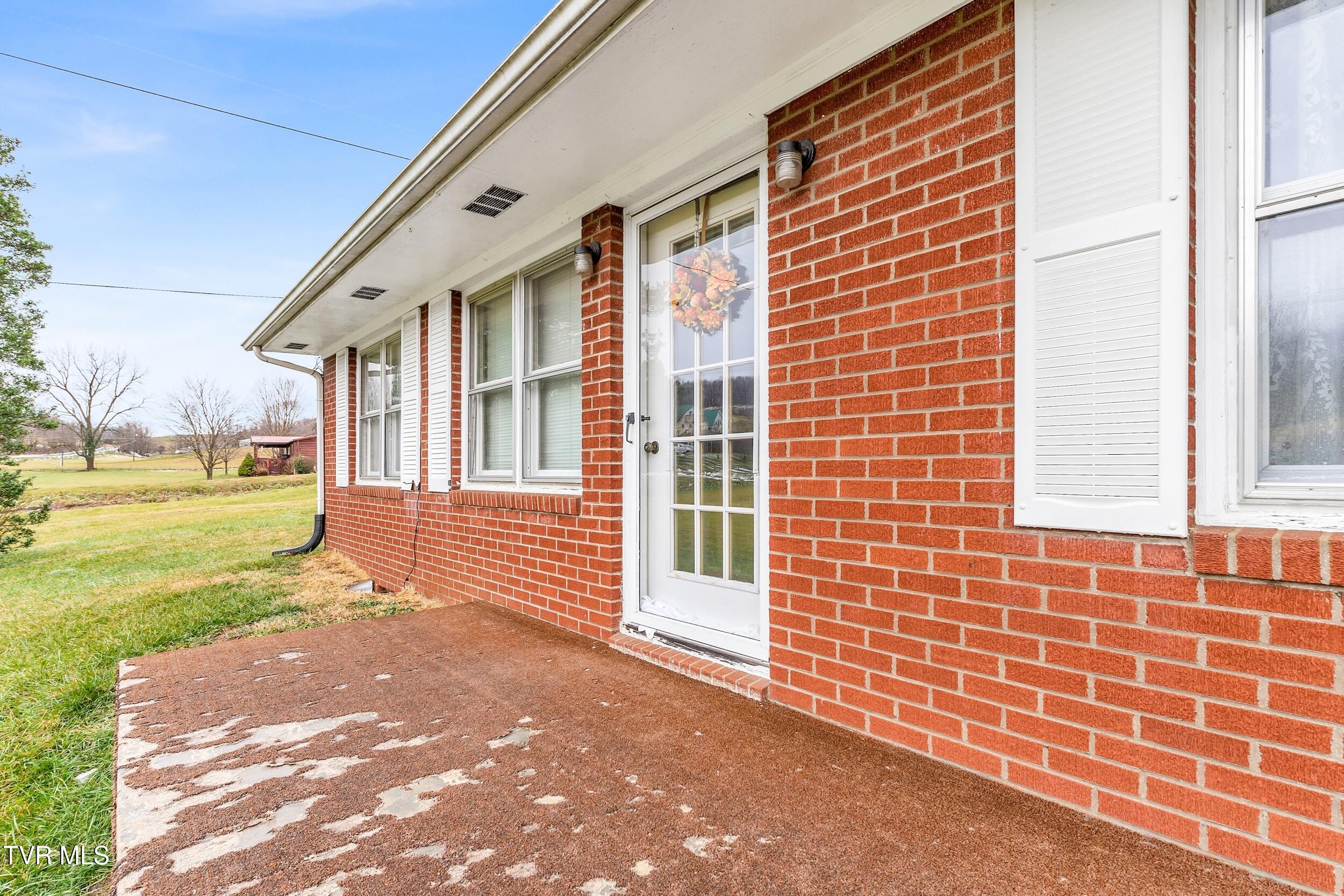 1095 Stonebruise Road, Lebanon, Virginia image 4