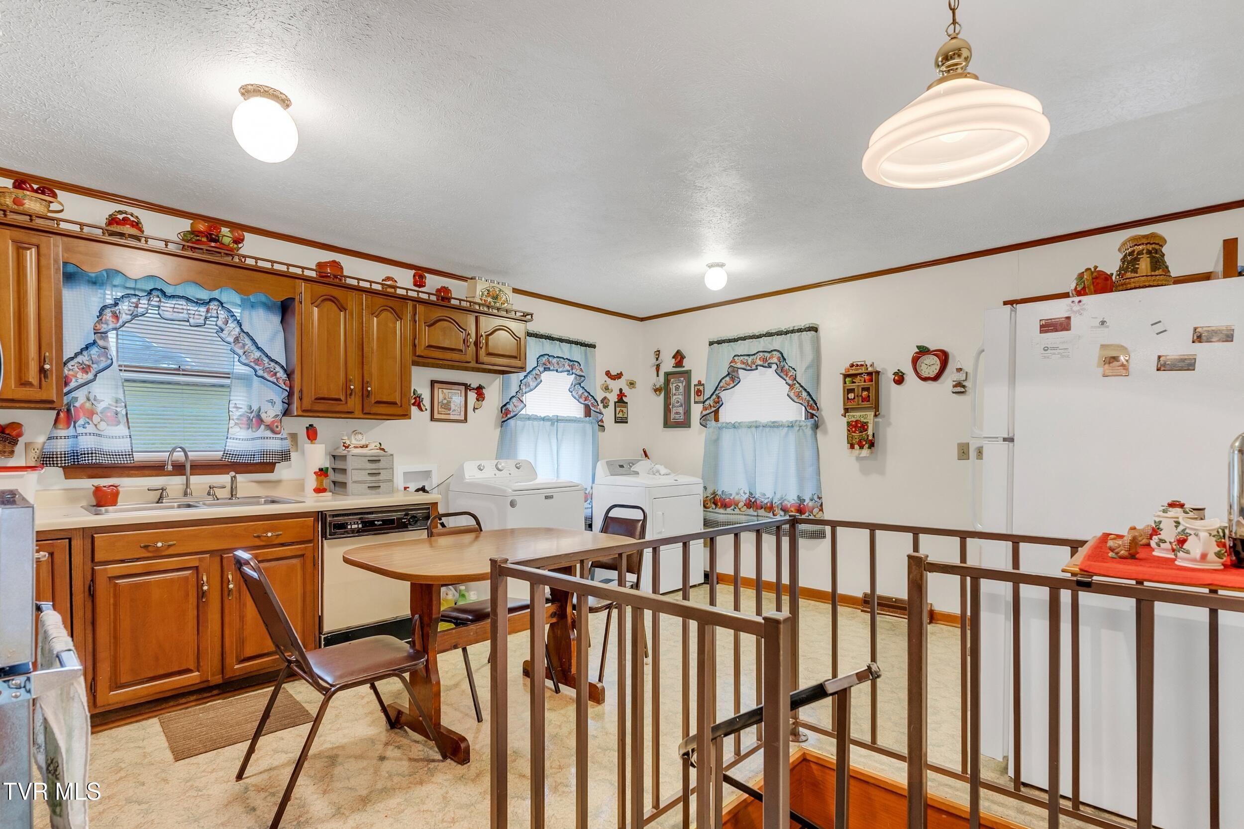 1095 Stonebruise Road, Lebanon, Virginia image 12