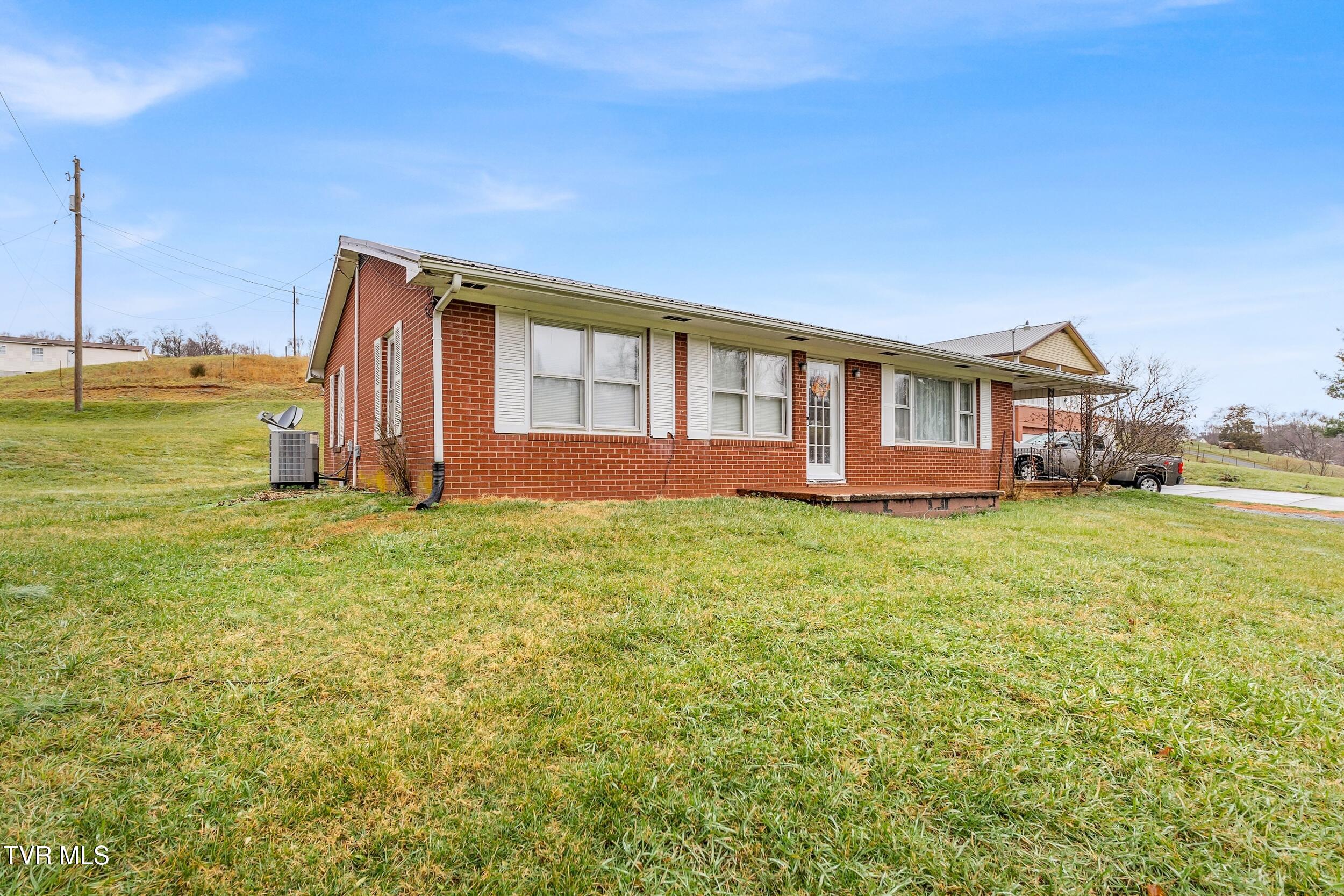 1095 Stonebruise Road, Lebanon, Virginia image 2