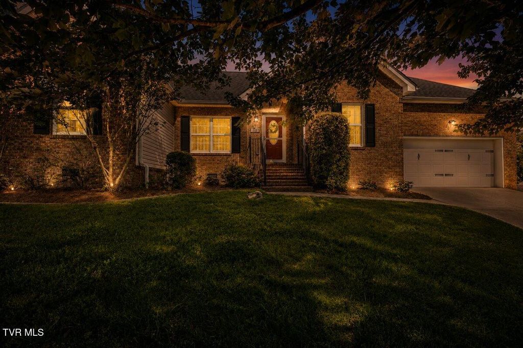 Photo of 531 Sweetgrass Lane, Jonesborough, TN 37659 (MLS # 9995575)