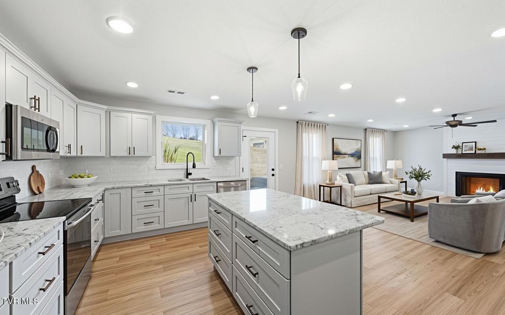 Photo of 614 Cherry Marie Drive, Jonesborough, TN 37659 (MLS # 9989137)